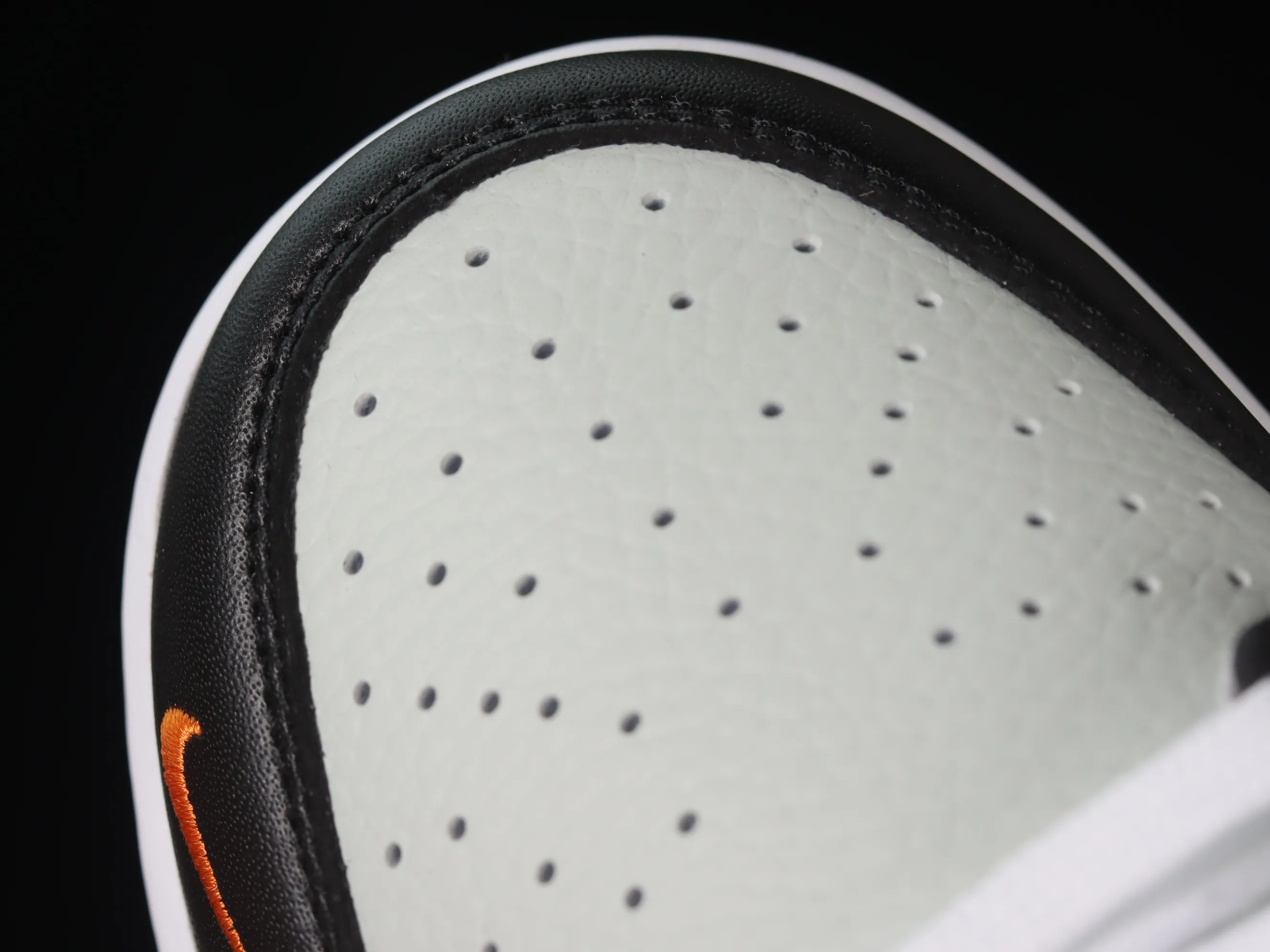 All categories Nk SB Dunk series Nk SB Dunk Low low-top sneakers Nk Dunk Low "Mini Orange Swoosh" SB low-top sports and leisure sneakers FN7808-001